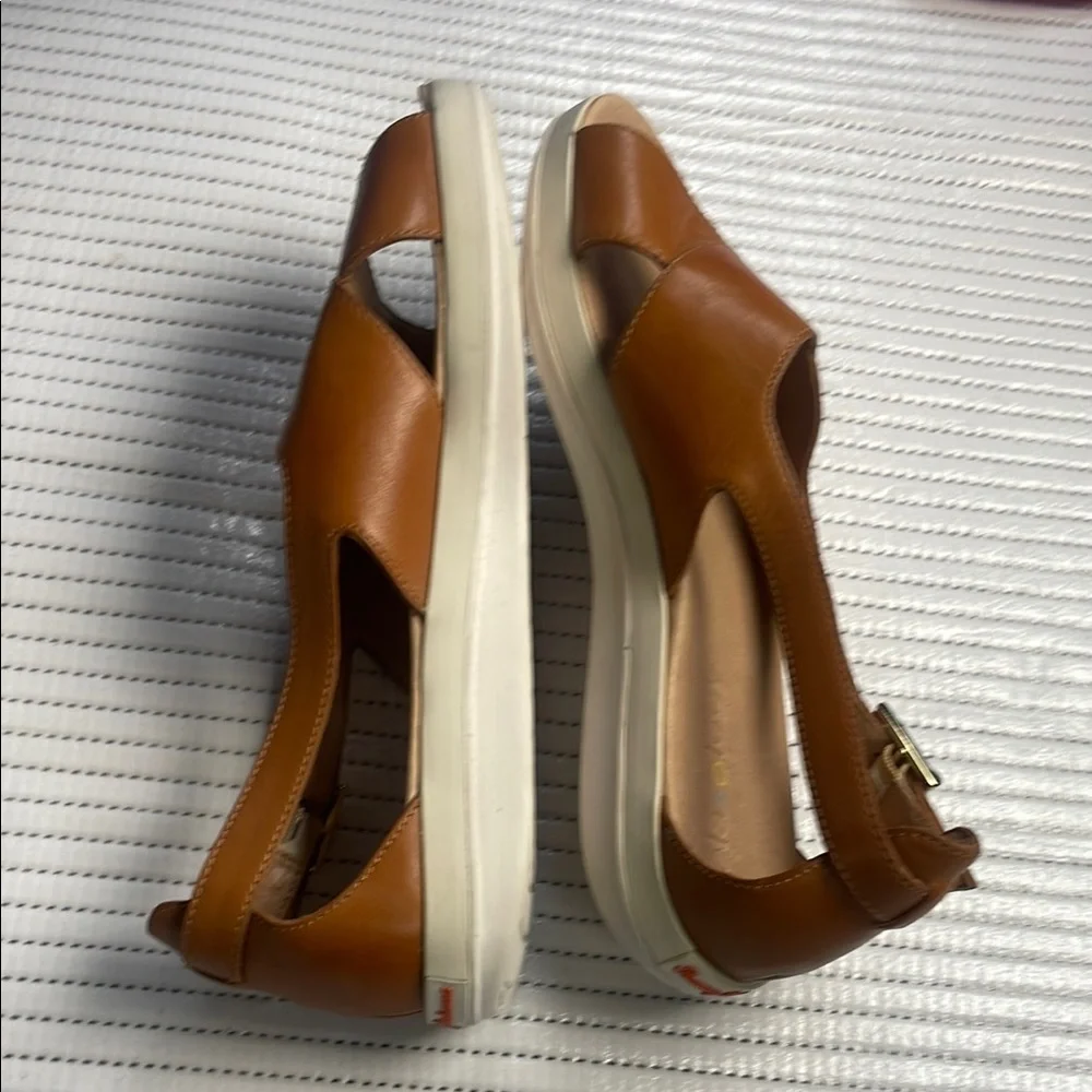 Tommy Bahama Leather Flats - Picture 4 of 9